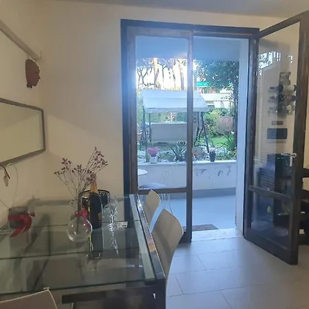 Domusauroom, Relax Nel Cuore Della Versilia - Pet Friendly Apartment Viareggio